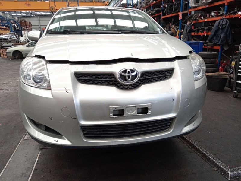 Recambio de paragolpes delantero para toyota auris (_e15_) 1.6 (zre151_) referencia OEM IAM   