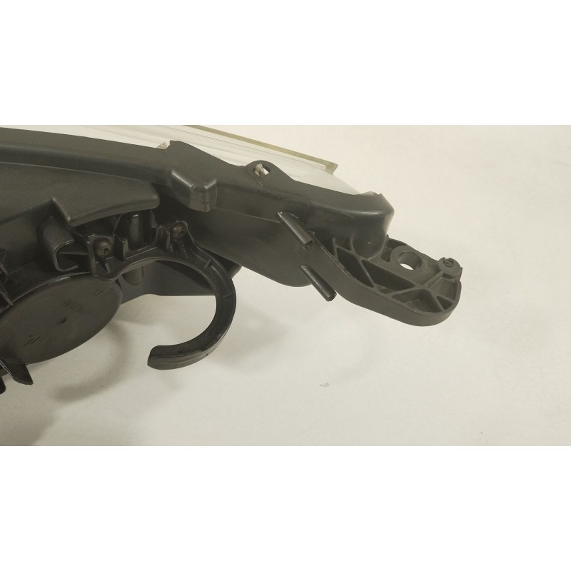 Recambio de faro derecho para citroën c4 ii (nc_) 1.6 hdi 90 referencia OEM IAM 9687304480 09G13T3 
