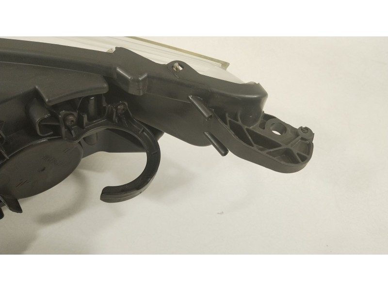 Recambio de faro derecho para citroën c4 ii (nc_) 1.6 hdi 90 referencia OEM IAM 9687304480 09G13T3 