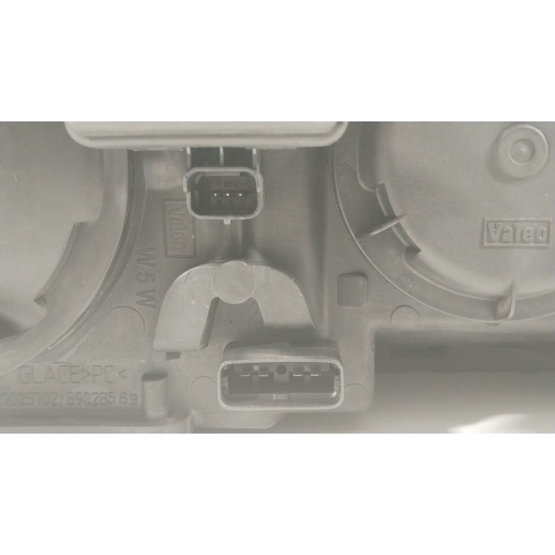 Recambio de faro izquierdo para renault laguna ii (bg0/1_) 2.2 dci (bg0f) referencia OEM IAM 8200163323 89006908 