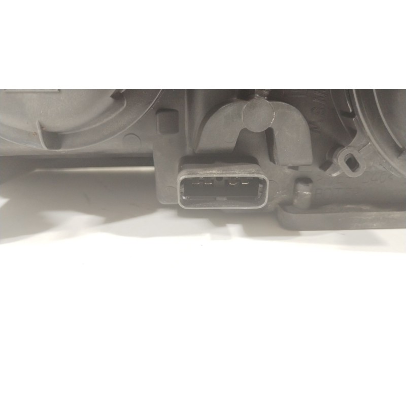 Recambio de faro derecho para renault laguna ii (bg0/1_) 2.2 dci (bg0f) referencia OEM IAM 8200163324 89006907 
