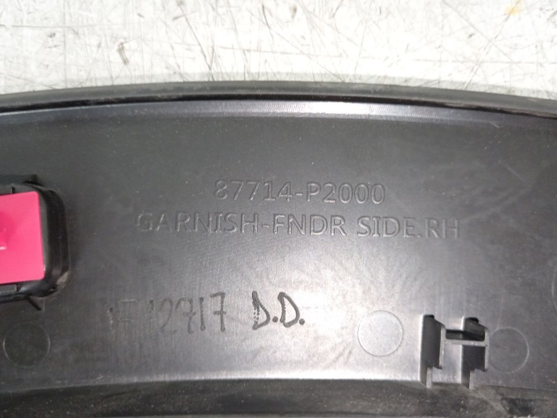 Recambio de aletin delantero derecho para kia sorento () referencia OEM IAM 87712P2000 87714P2000 
