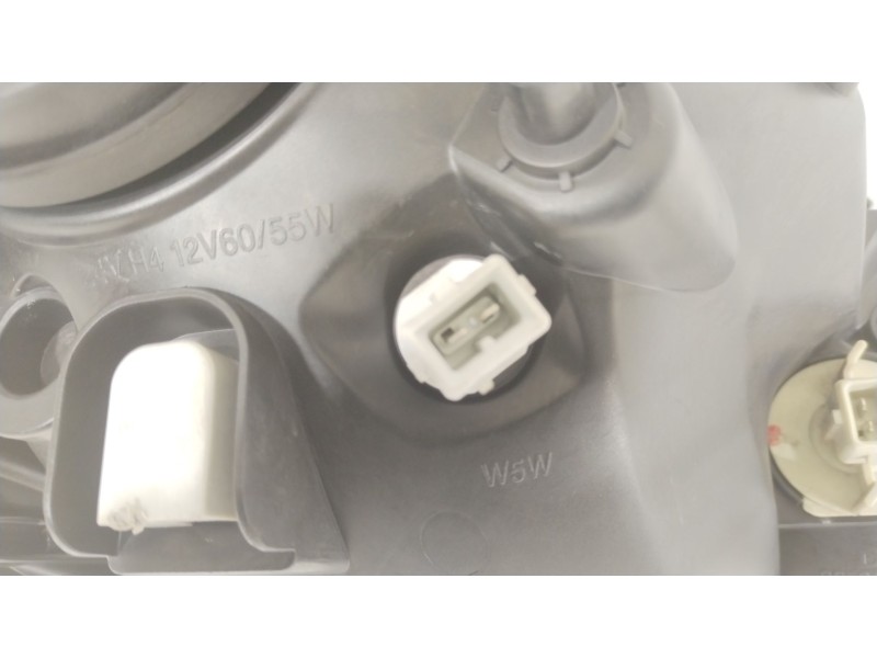 Recambio de faro izquierdo para toyota aygo (_b1_) 1.0 (kgb10_) referencia OEM IAM 811700H011 811700H010 