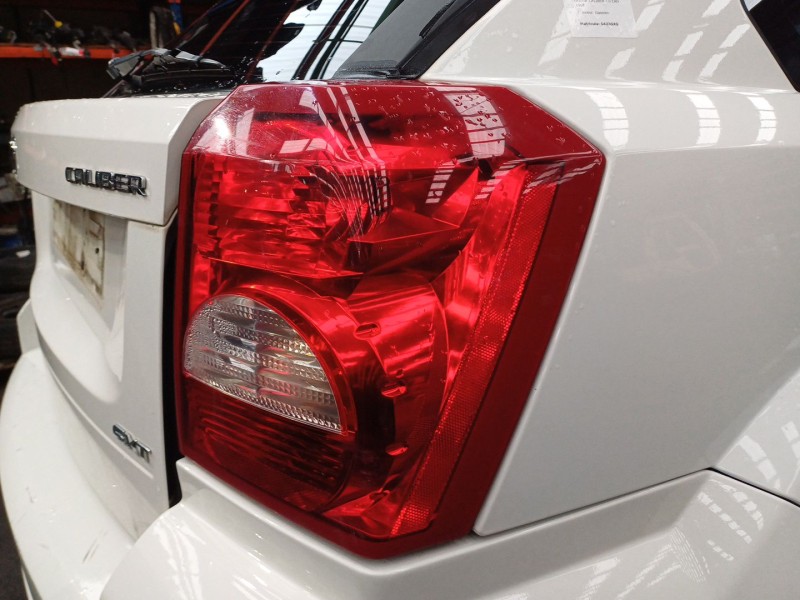 Recambio de piloto trasero derecho para dodge caliber 2.0 crd referencia OEM IAM 5303880AJ 05303752 05303880