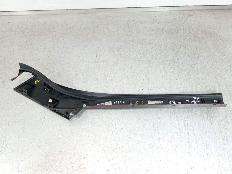 Recambio de molduras delanteras para renault scénic iii (jz0/1_) 1.2 tce referencia OEM IAM 768349558R 40137471 