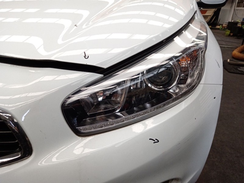 Recambio de faro izquierdo para kia cee´d (jd) 1.6 crdi 128 referencia OEM IAM 92101A2020  