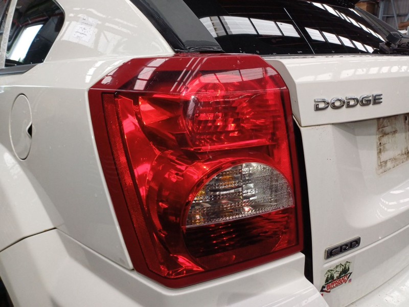 Recambio de piloto trasero izquierdo para dodge caliber 2.0 crd referencia OEM IAM 5303881AH 051603691 05303753