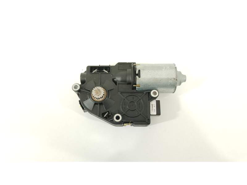 MOTOR TECHO ELECTRICO 67667316536 