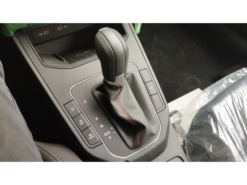 Recambio de pomo palanca cambio para seat ibiza (kj1) fr ib referencia OEM IAM 6F1713203WME  