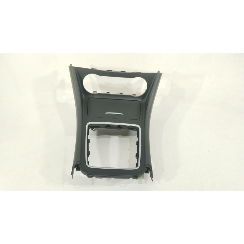 Recambio de consola central para mercedes-benz clase a (w176) a 200 (176.043) referencia OEM IAM A1766801250 A1766800871 