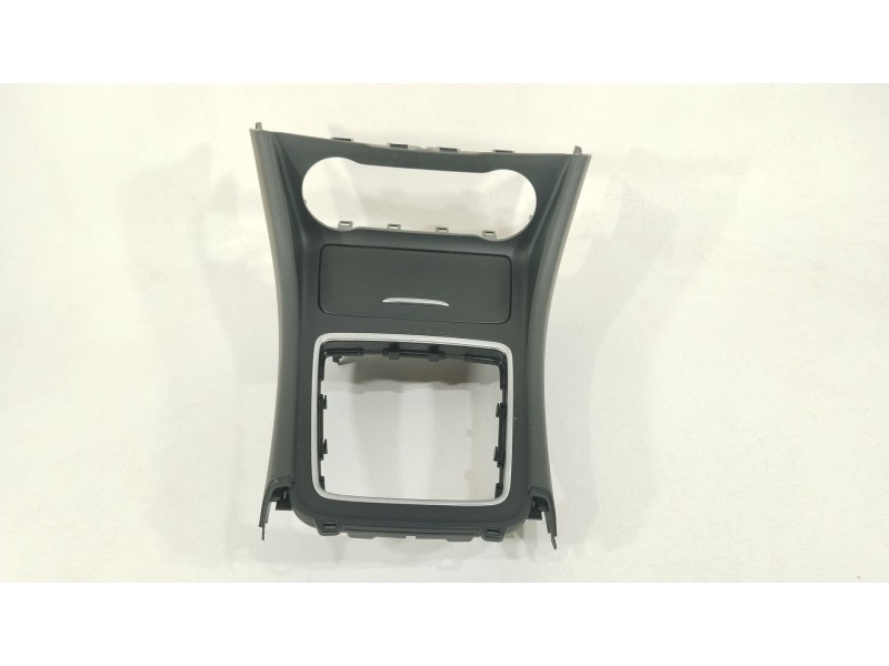 Recambio de consola central para mercedes-benz clase a (w176) a 200 (176.043) referencia OEM IAM A1766801250 A1766800871 