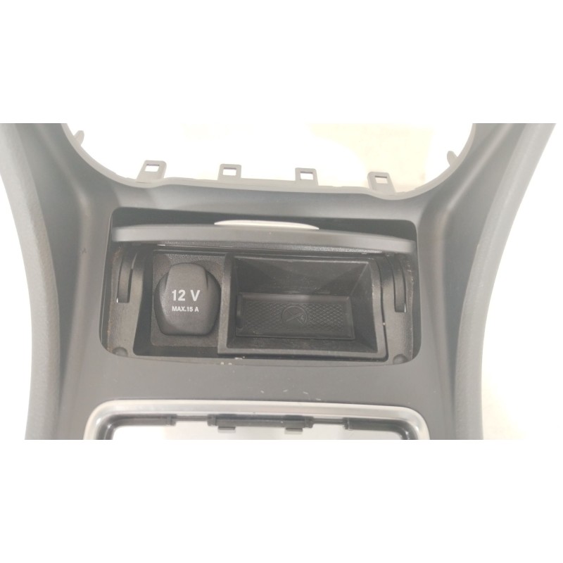 Recambio de consola central para mercedes-benz clase a (w176) a 200 (176.043) referencia OEM IAM A1766801250 A1766800871 