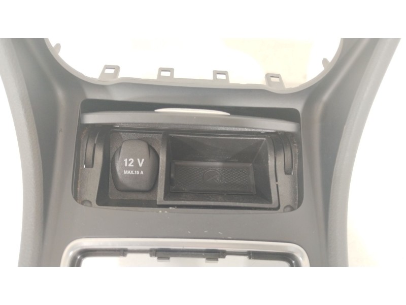 Recambio de consola central para mercedes-benz clase a (w176) a 200 (176.043) referencia OEM IAM A1766801250 A1766800871 