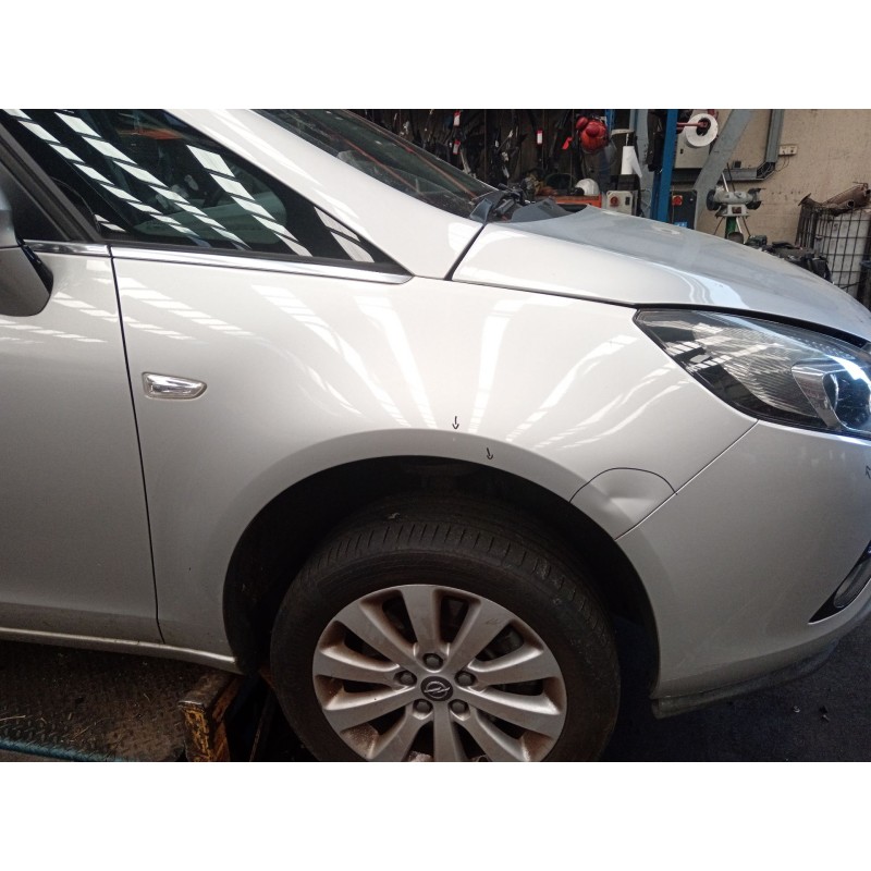 Recambio de aleta delantera derecha para opel zafira tourer c (p12) 2.0 cdti (75) referencia OEM IAM 13355188  