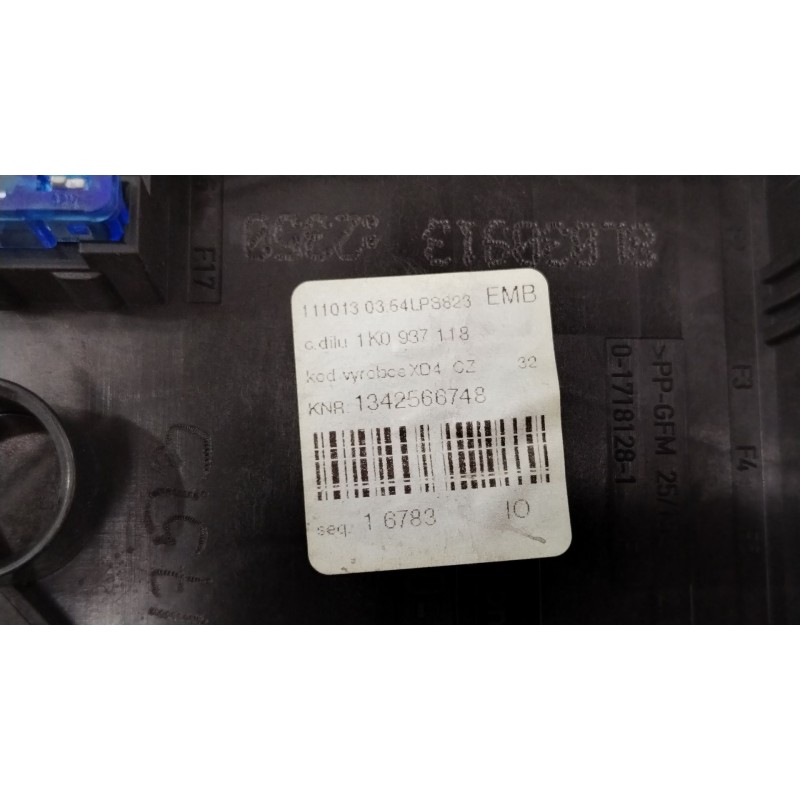 Recambio de caja reles / fusibles para skoda superb ii (3t4) 2.0 tdi 16v referencia OEM IAM 1K0937125D 1K0937118 