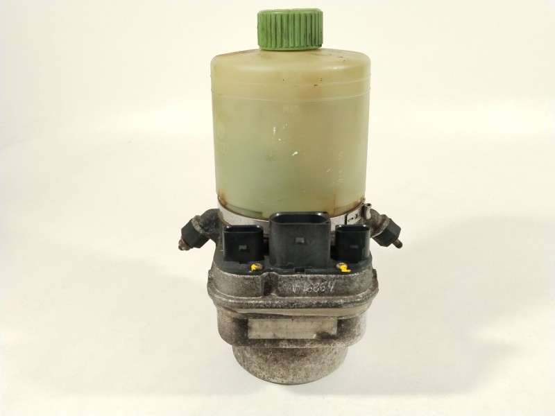 Recambio de bomba direccion para seat ibiza iii (6l1) 1.9 sdi referencia OEM IAM 6Q0423155AE 6Q0423371 