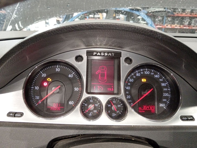 Recambio de cuadro instrumentos para volkswagen passat b6 (3c2) 2.0 tdi referencia OEM IAM 3C0920871E  