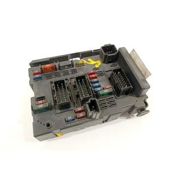 CAJA RELES / FUSIBLES 9650664080 BSMB3