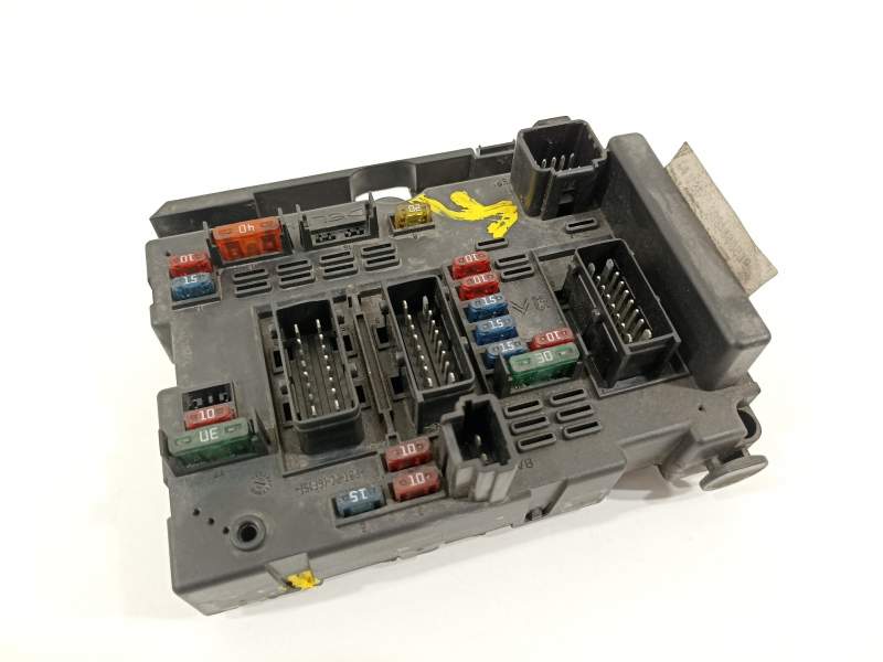 CAJA RELES / FUSIBLES 9650664080 BSMB3