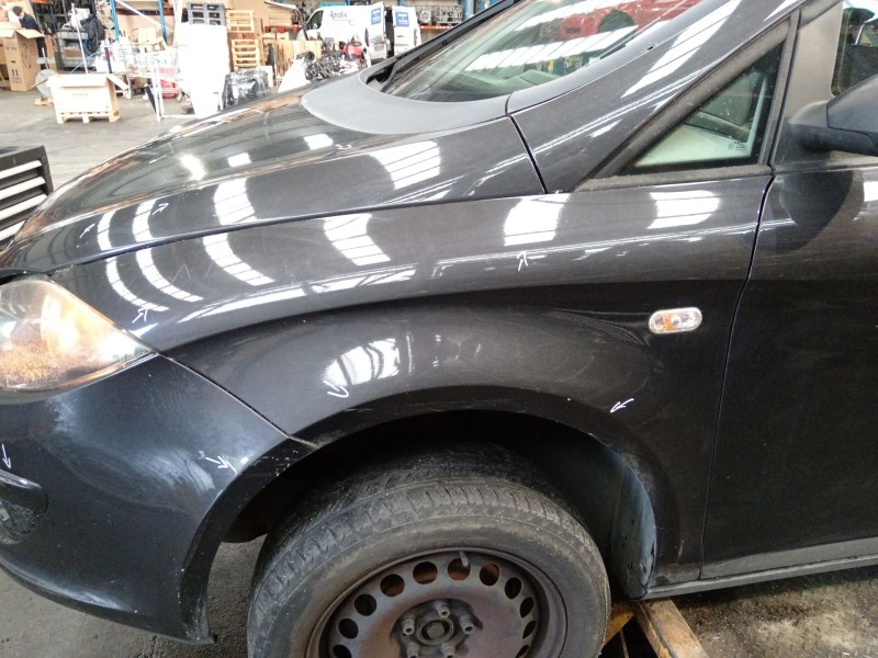 Recambio de aleta delantera izquierda para seat toledo iii (5p2) 1.9 tdi referencia OEM IAM 5P0821021  
