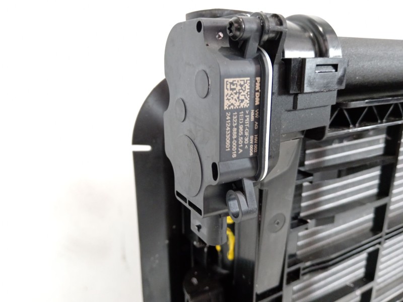 Recambio de radiador agua para cupra tavascan tavascan referencia OEM IAM 1ED121251C 1ED122135P 