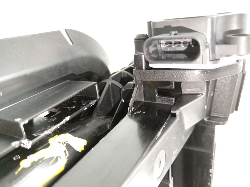 Recambio de radiador agua para cupra tavascan tavascan referencia OEM IAM 1ED121251C 1ED122135P 