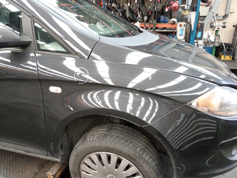 Recambio de aleta delantera derecha para seat toledo iii (5p2) 1.9 tdi referencia OEM IAM 5P0821022A  