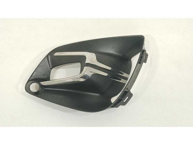 Recambio de rejilla paragolpes derecha para renault clio v (b7_) 1.3 tce 130 (b7mf) referencia OEM IAM 261A26956R  