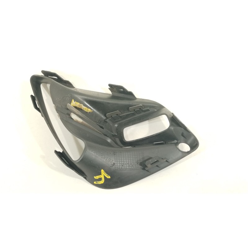 Recambio de rejilla paragolpes derecha para renault clio v (b7_) 1.3 tce 130 (b7mf) referencia OEM IAM 261A26956R  
