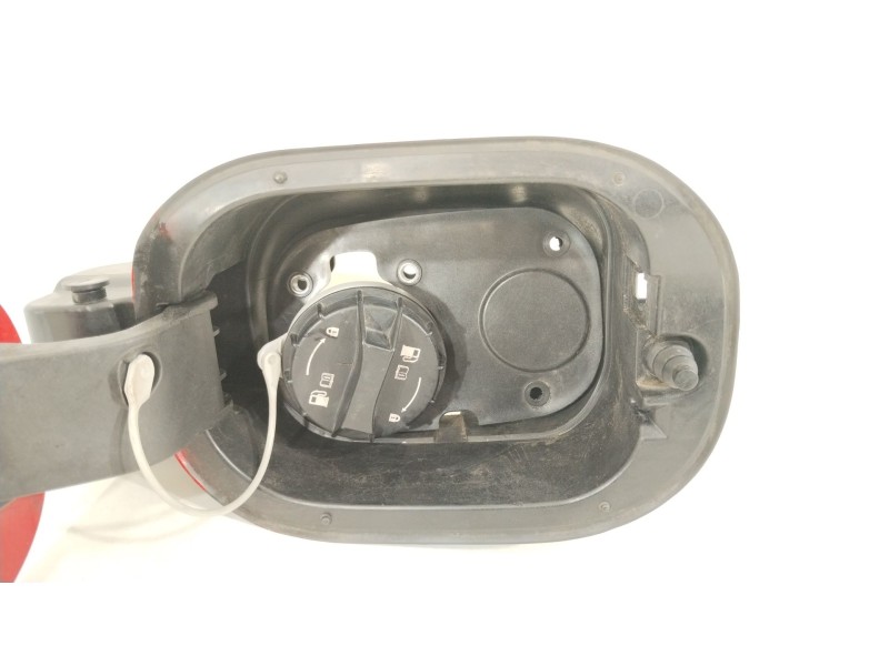 Recambio de tapa exterior combustible para hyundai i30 (pde, pd, pden) 1.5 referencia OEM IAM 81595G4000 81595G4050 