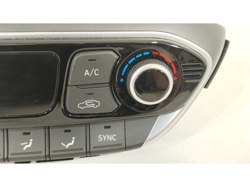 Recambio de mando climatizador para hyundai i30 (pde, pd, pden) 1.5 referencia OEM IAM 97250G4CA0  