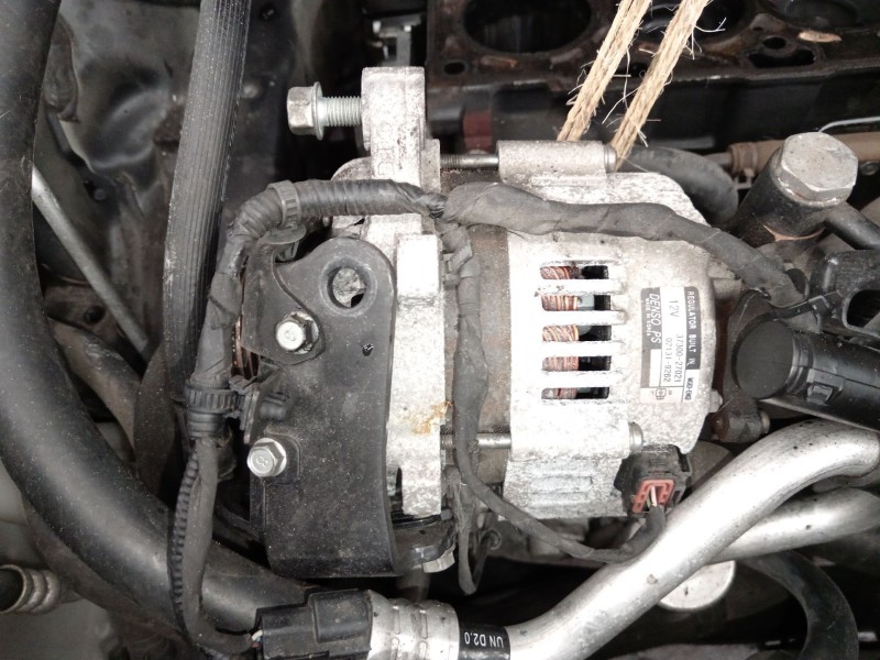 Recambio de alternador para kia carens iii monospace (un) 2.0 crdi 115 referencia OEM IAM 3730027021 021319262 
