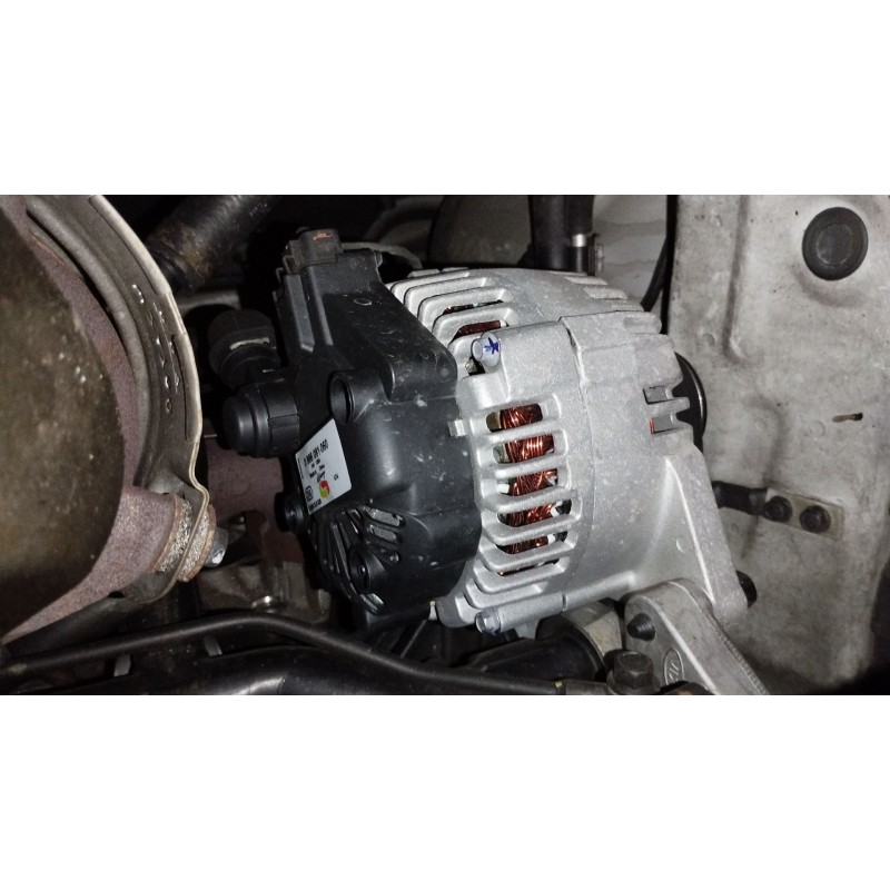Recambio de alternador para kia cee´d hatchback (ed) 1.6 crdi 115 referencia OEM IAM 0986081060 0986XL8038 