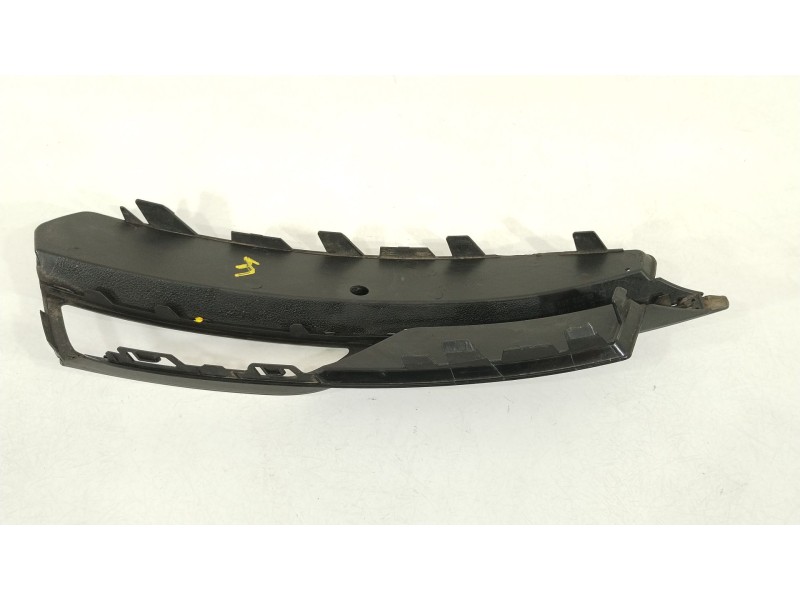 Recambio de rejilla paragolpes derecha para audi a3 sportback (8va, 8vf) s3 quattro referencia OEM IAM 8V3807682G 8V2807682G 