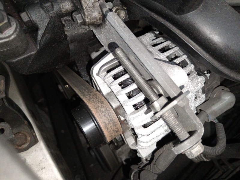 Recambio de alternador para toyota auris (_e15_) 1.6 (zre151_) referencia OEM IAM 1012100910 POC50686 