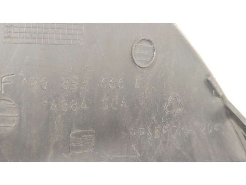 Recambio de rejilla paragolpes derecha para seat leon (1p1) 1.6 tdi referencia OEM IAM 1P0853666E 14884SG4 