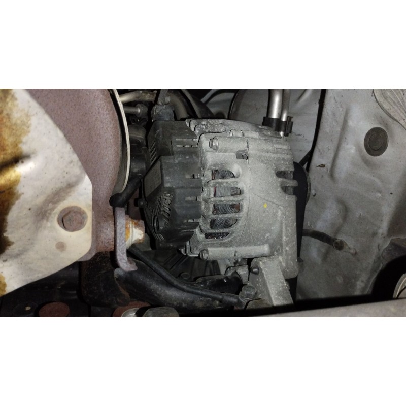 Recambio de alternador para kia cee´d hatchback (ed) 1.6 crdi 90 referencia OEM IAM 373002A600 TG12C090 