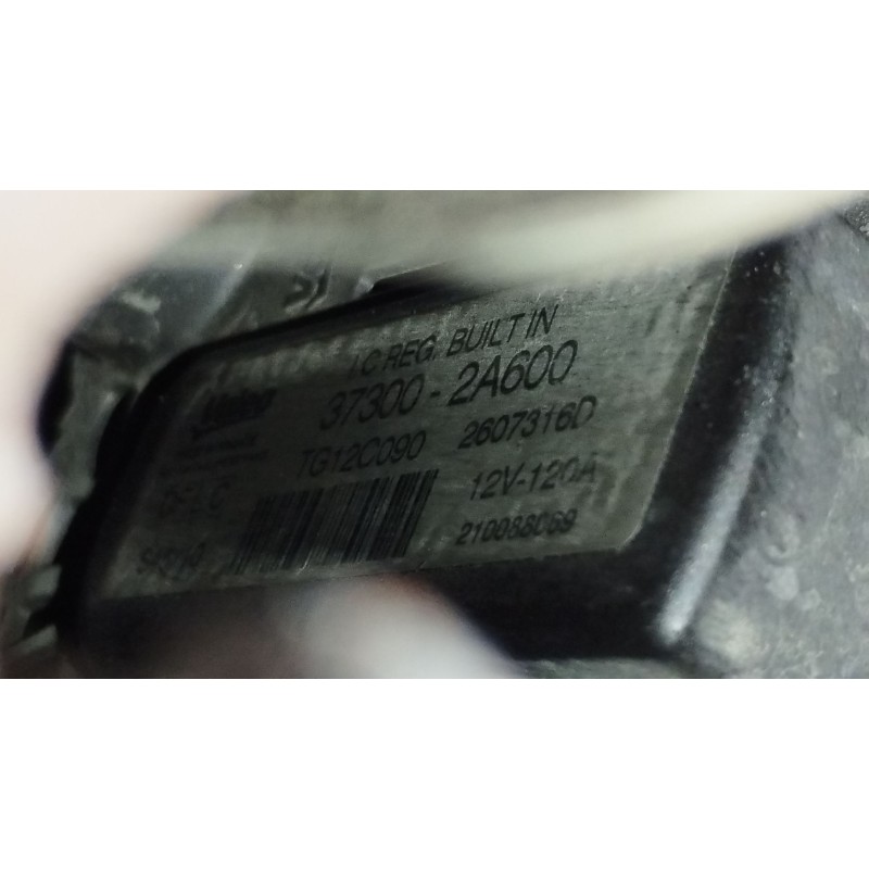Recambio de alternador para kia cee´d hatchback (ed) 1.6 crdi 90 referencia OEM IAM 373002A600 TG12C090 