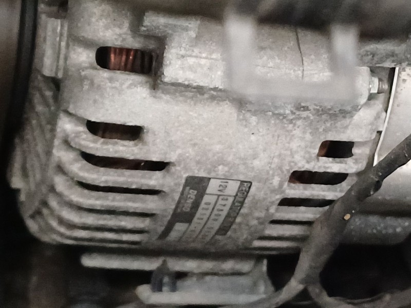 Recambio de alternador para hyundai sonata v (nf) 2.4 referencia OEM IAM 3730025301  