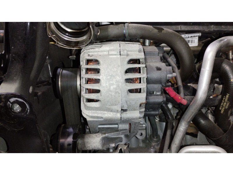 Recambio de alternador para renault scénic iii (jz0/1_) 1.2 tce referencia OEM IAM 8200849752 TG12C077 
