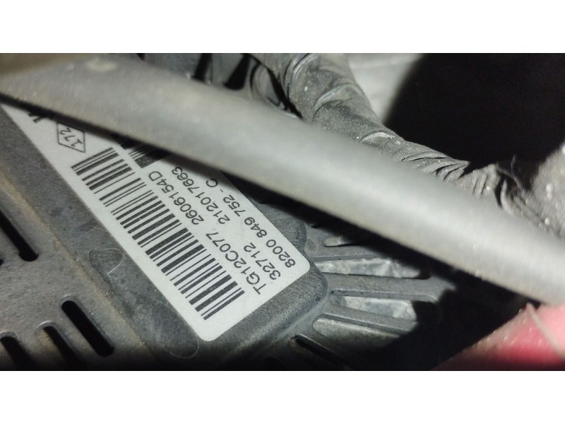 Recambio de alternador para renault scénic iii (jz0/1_) 1.2 tce referencia OEM IAM 8200849752 TG12C077 