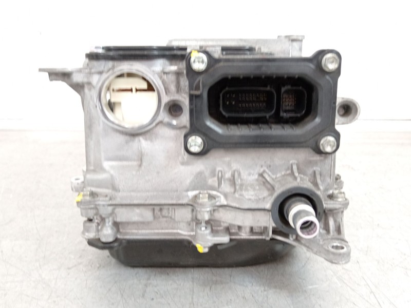 Recambio de convertidor potencia para toyota auris (_e18_) 1.8 hybrid (zwe186_) referencia OEM IAM G920047190  
