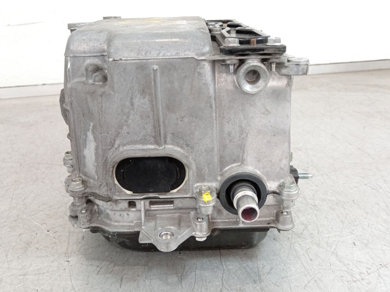Recambio de convertidor potencia para toyota auris (_e18_) 1.8 hybrid (zwe186_) referencia OEM IAM G920047190  