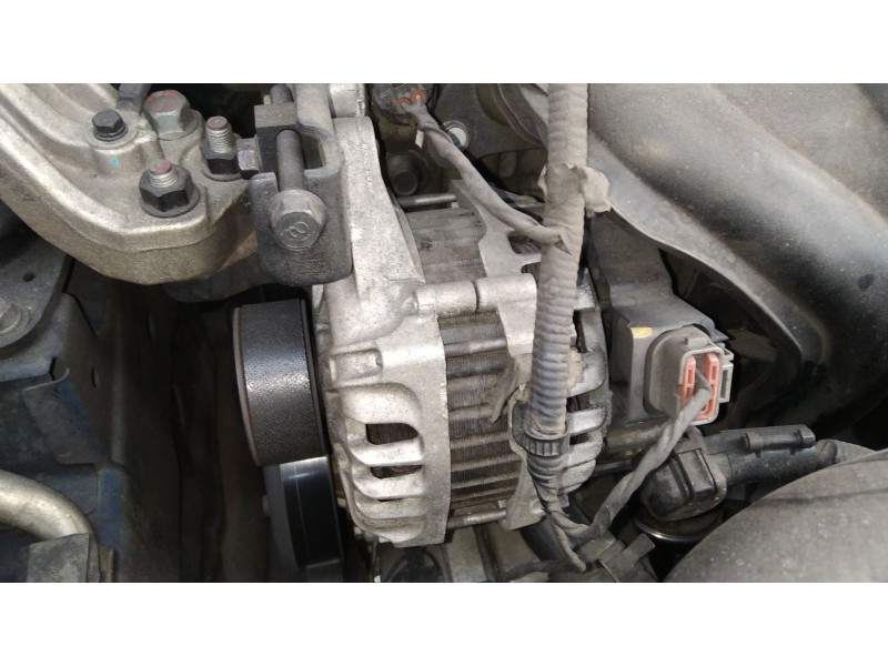 Recambio de alternador para hyundai i30 classic referencia OEM IAM 373002B101  