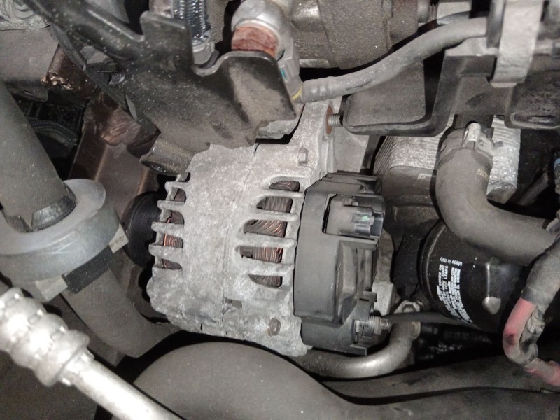Recambio de alternador para dacia duster (hs_) 1.5 dci (hsaj) referencia OEM IAM 231003831R  TG12C094