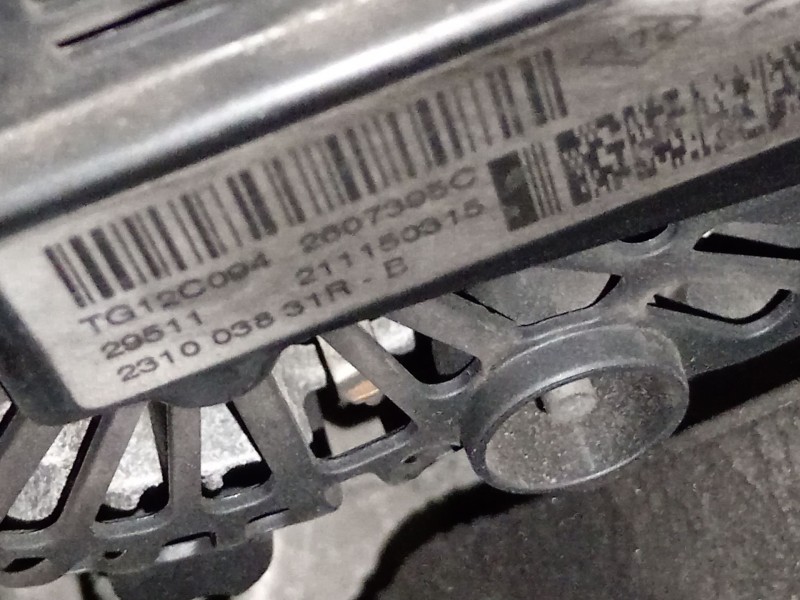 Recambio de alternador para dacia duster (hs_) 1.5 dci (hsaj) referencia OEM IAM 231003831R  TG12C094