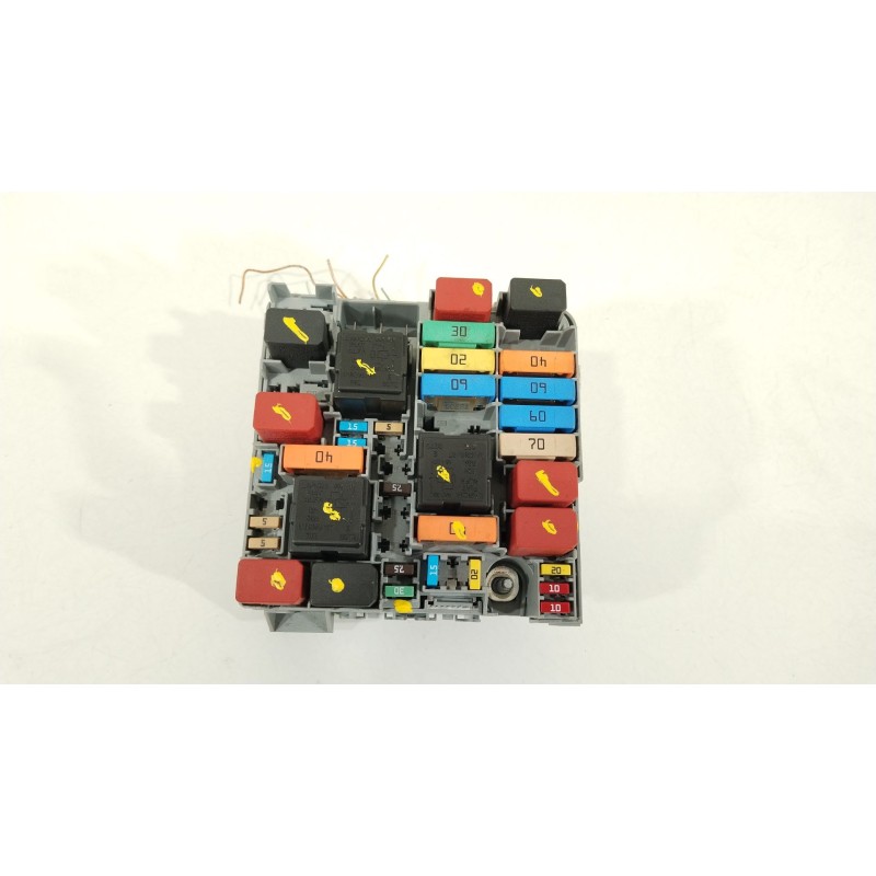 Recambio de caja reles / fusibles para alfa romeo giulietta (940_) 1.6 jtdm (940fxd1a) referencia OEM IAM 51867698 50522117 