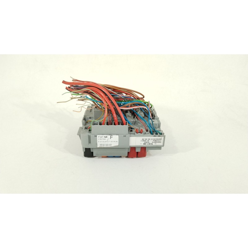 Recambio de caja reles / fusibles para alfa romeo giulietta (940_) 1.6 jtdm (940fxd1a) referencia OEM IAM 51867698 50522117 