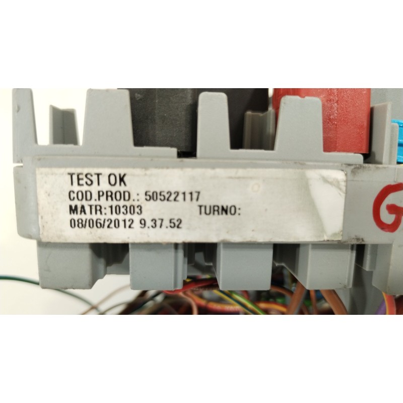 Recambio de caja reles / fusibles para alfa romeo giulietta (940_) 1.6 jtdm (940fxd1a) referencia OEM IAM 51867698 50522117 