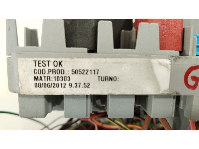 Recambio de caja reles / fusibles para alfa romeo giulietta (940_) 1.6 jtdm (940fxd1a) referencia OEM IAM 51867698 50522117 